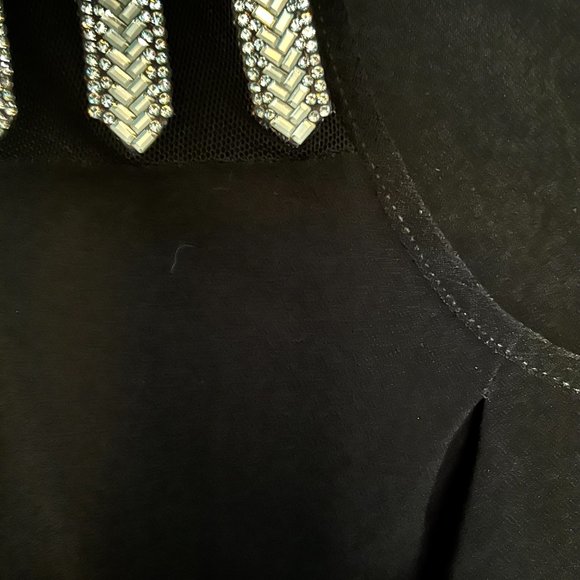 ‘89TH + Madison’ Black Short Sleeve “Glitter” Top Size S/P - Picture 4 of 7